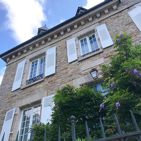 Le 14 St Michel Bed & Breakfast Жослен Екстериор снимка
