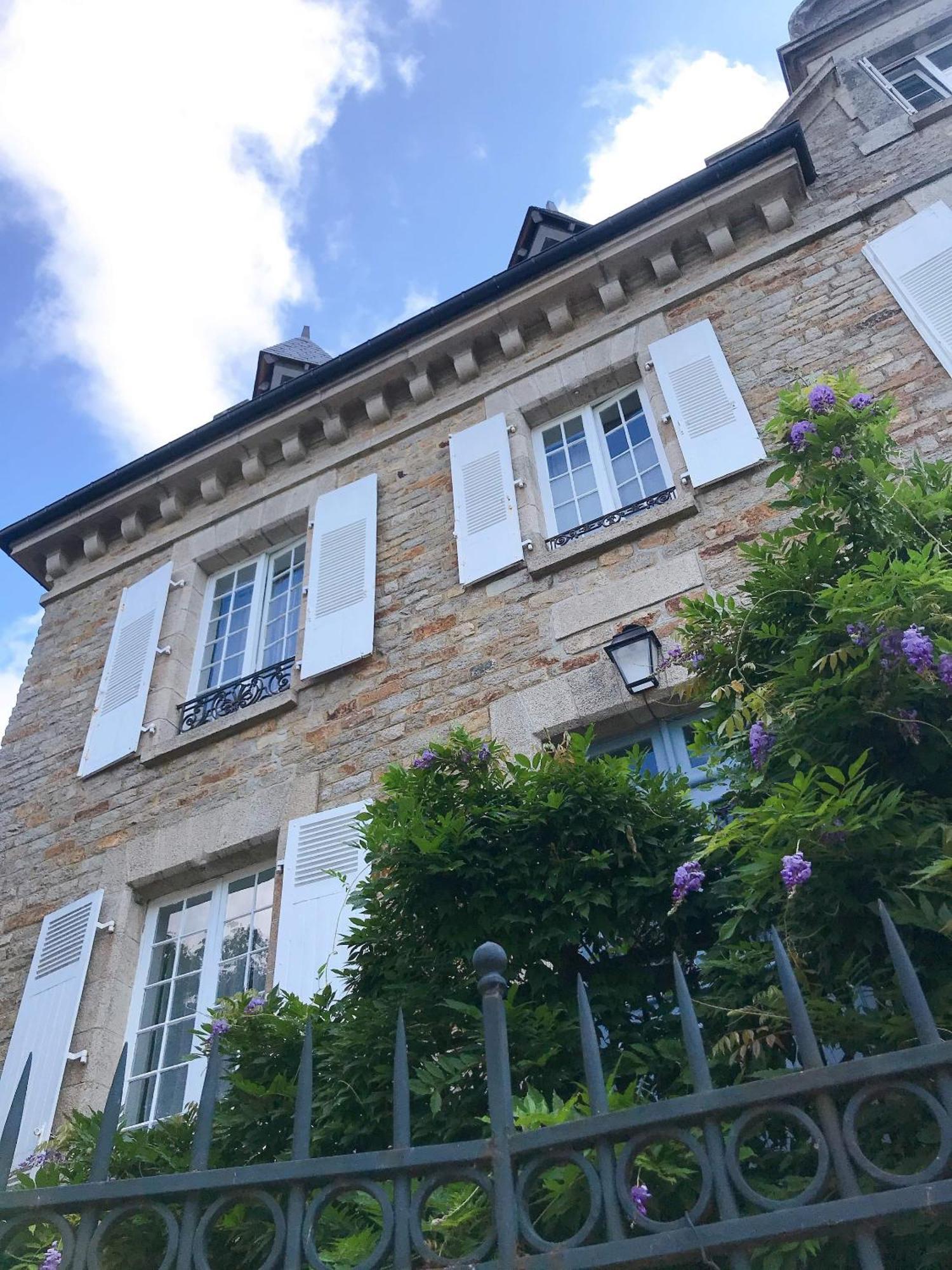Le 14 St Michel Bed & Breakfast Жослен Екстериор снимка